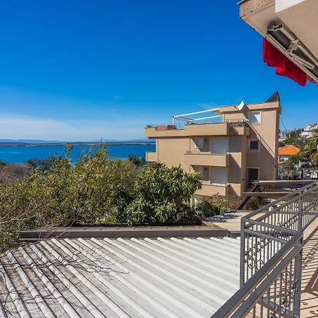 Apartment Exquisites Nur 100 Meter Zum Mit Sauna, Whirlpool, Meerblick Dramalj
