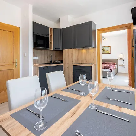 Exquisites Nur 100 Meter Zum Mit Sauna, Whirlpool, Meerblick Apartment Dramalj