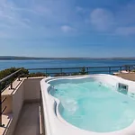 Apartamento Exquisites Nur 100 Meter Zum Mit Sauna, Whirlpool, Meerblick *